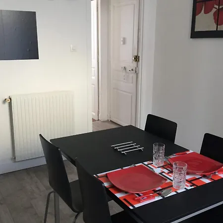 Large In The Heart Of * Нант